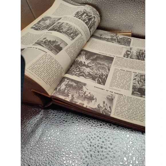 The Giant Book of Essential Knowledge The Practical‎ self educator